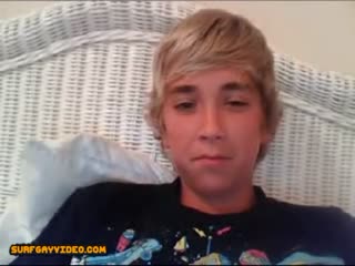 Blonde boy wanks his tiny cock